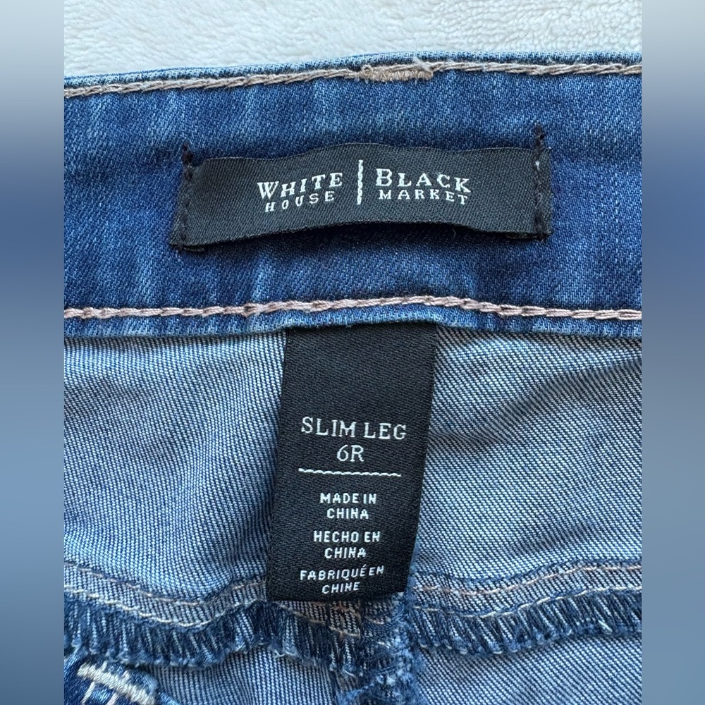 White House Black Market Embellished Jeans - Size 6 - Picture 6 of 15